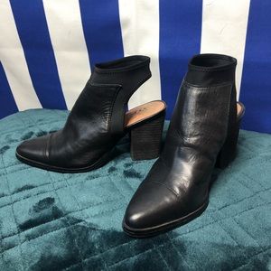 Vince Camuto leather heals